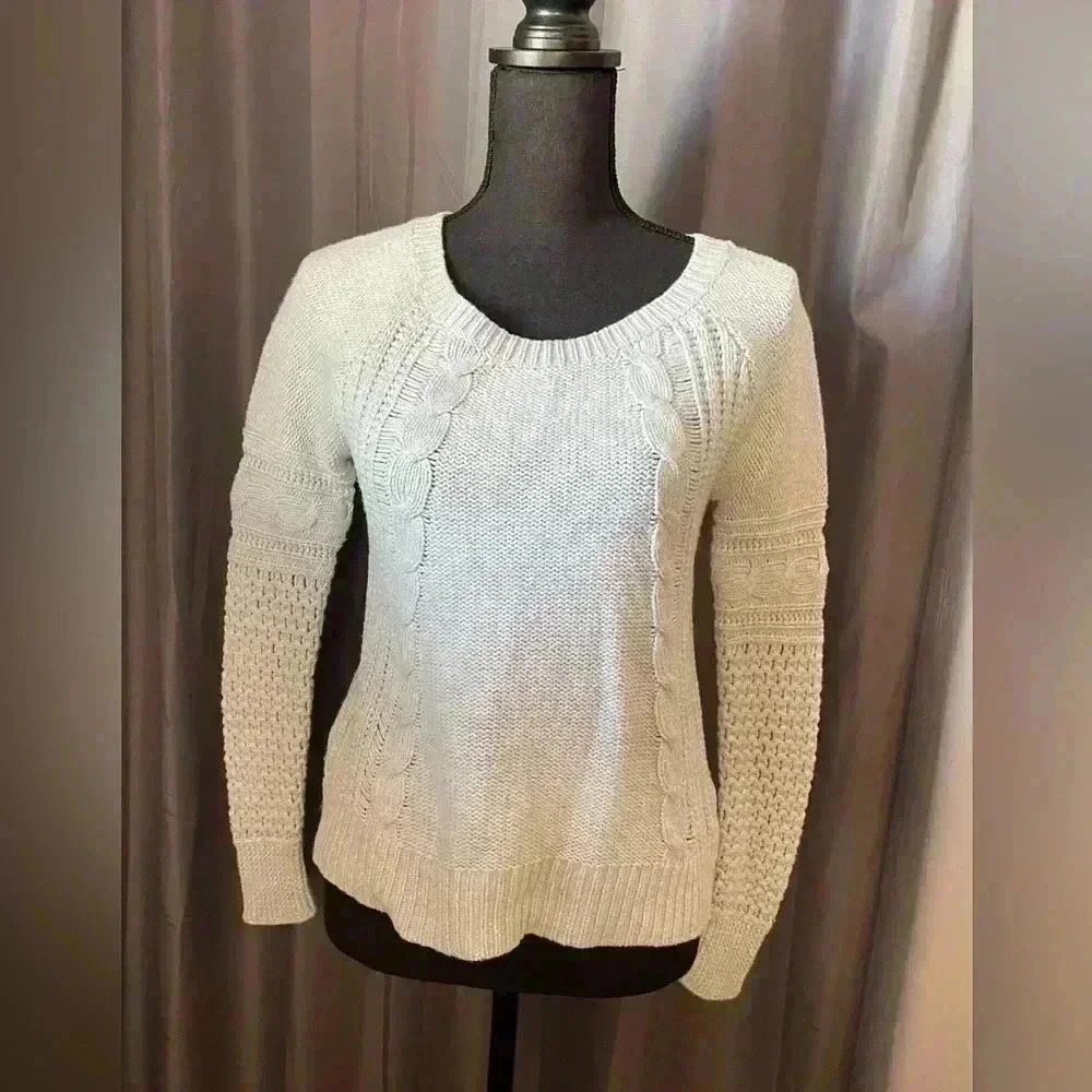 177. American Eagle Cable Knit Sweater, Grey, Size S, EUC